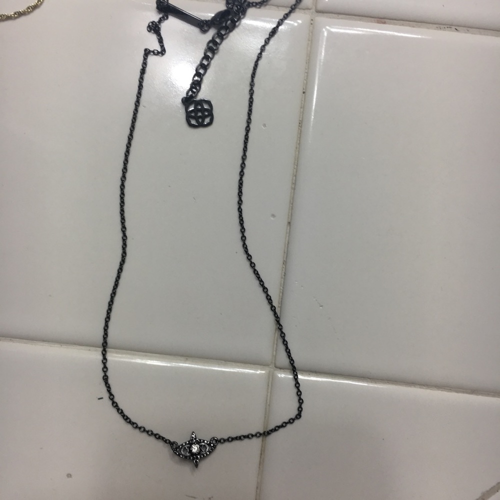 Kendra Scott necklace